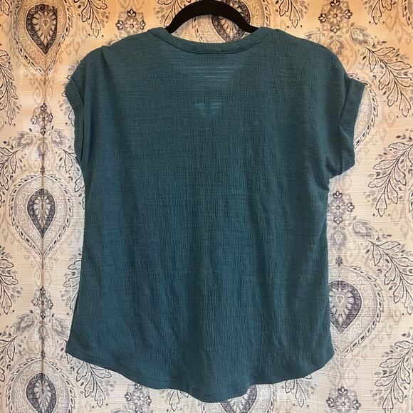 Cable & Gauge Blue Embroidered Top Size Small - Picture 2 of 8